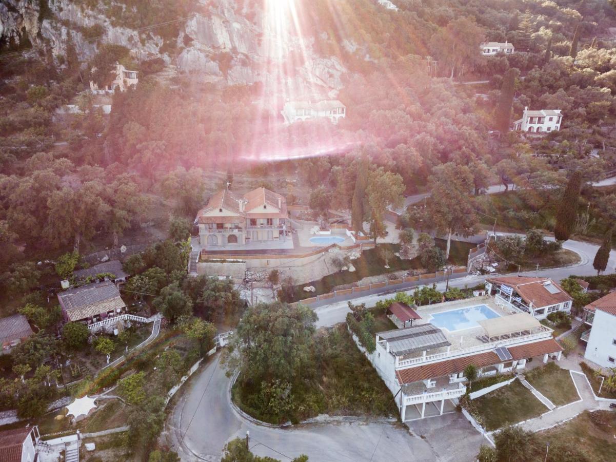 Seven Keys Luxury Suites Achilleion ภายนอก รูปภาพ